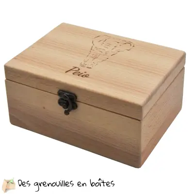Boîte en bois, avec gravure d'un prénom et personnalisée avec un éléphant, fabrication artisanale