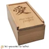 boîte en bois personnalisée avec un e gravure de texte. Fabrication artisanale, des grenouilles en boîtes